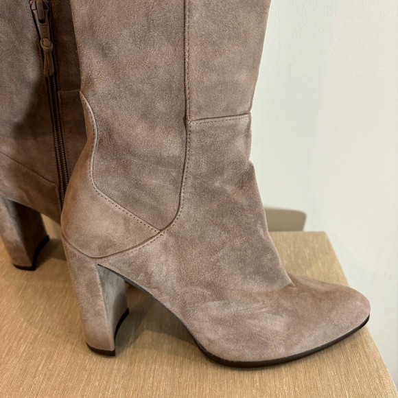 STUART WEITZMAN Sz 6 Suede Heeled Over the Knee  Zipper Closure Boots NWOT - Picture 3 of 16
